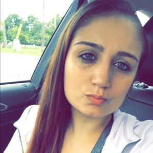 Meet your Posher, Lilly